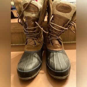 Khombu Sz 6 Winter Boots